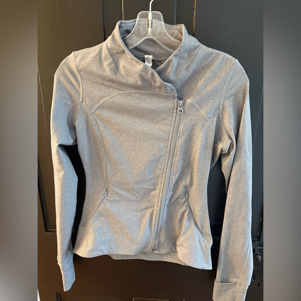 Lululemon Womens Precision Gray Zip Jacket
Size 8